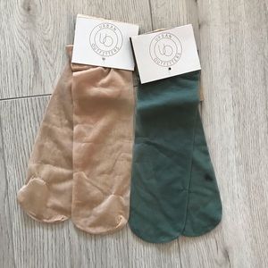 UO Sheer Nylon Socks- Set of 2